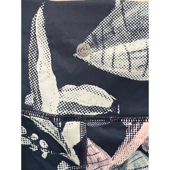 Apana Leggings Woman’s Size small - Picture 4 of 6